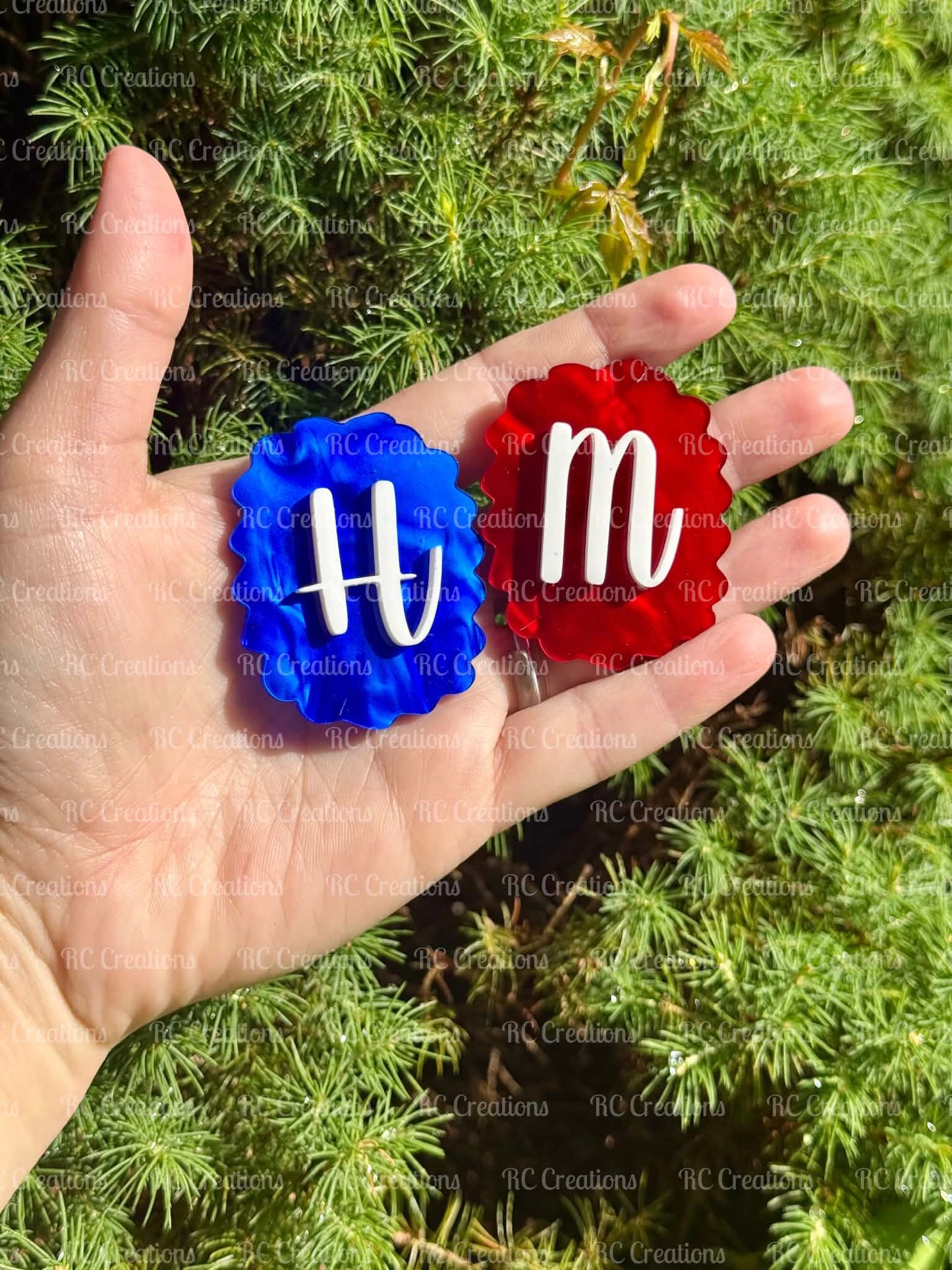 INITIAL CLIP (RED)