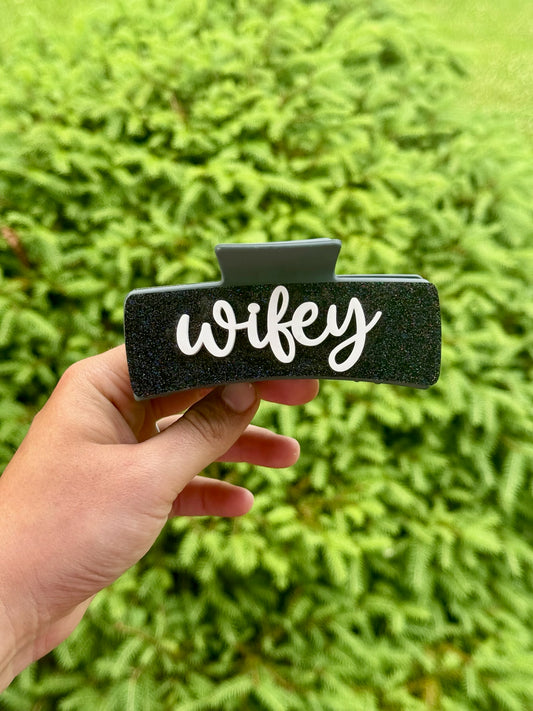 Claw Clip | Wifey (Black Glitter)